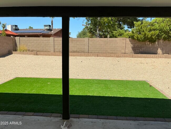 Building Photo - 5038 E Winchcomb Dr