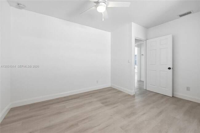 Building Photo - 2240 SW 16th Ct