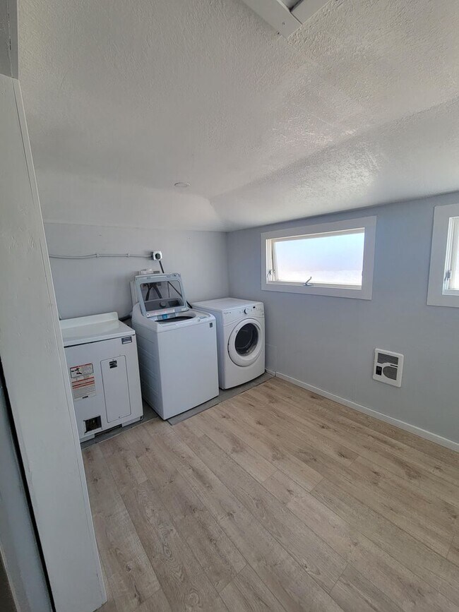 Building Photo - 1 bedroom 1 bath