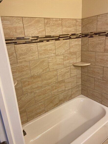 Bath - 114 Copeland Ave