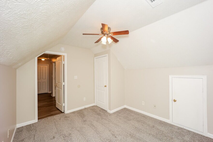 Building Photo - 18 Harper's Farm Dr