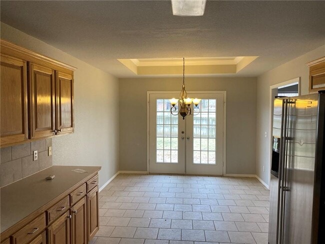 Building Photo - 4902 Hawthorne Way