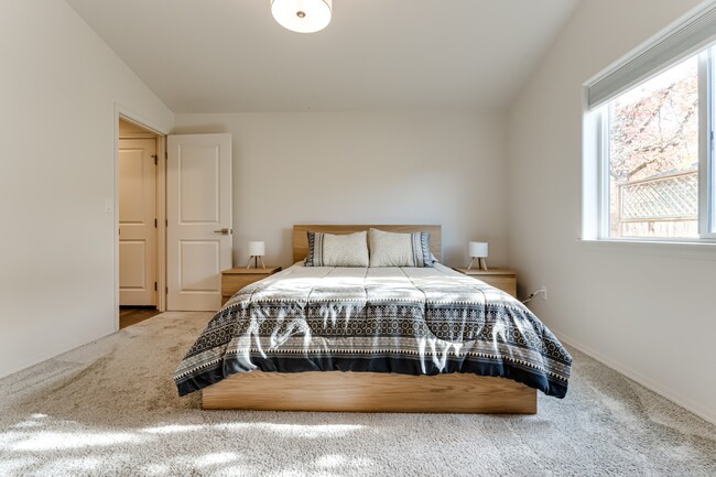 Building Photo - 1526 McKinley St