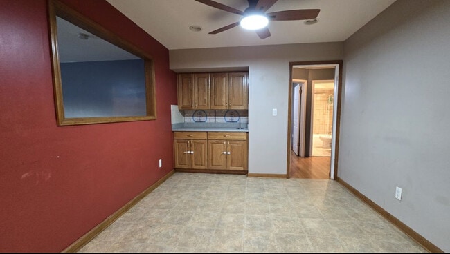 Building Photo - 29543 Eiffel Ave