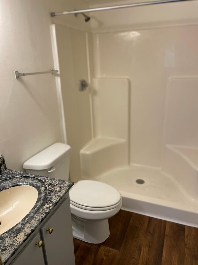 Building Photo - 905 Windsong Cir