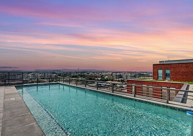 Building Photo - MOVE -IN SPECIAL-FREE RENT! Luxury 2 Bedroom, 2.5 bath Avidian Condo in Navy Yard with Parking.