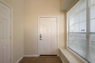 Building Photo - 14330 Fairbuff Ln