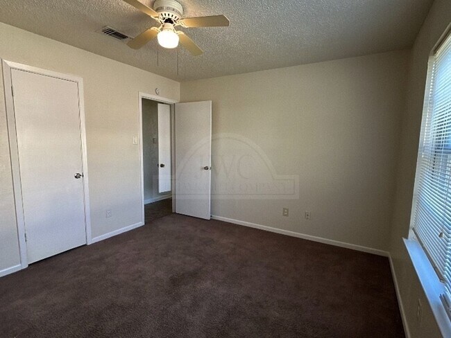 Building Photo - 618 N 23rd St