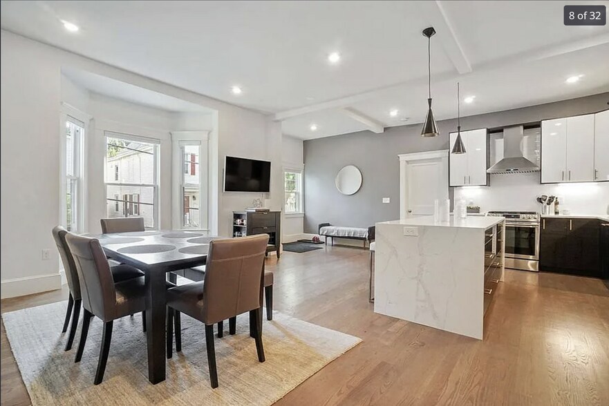 Building Photo - 20 Lincoln St