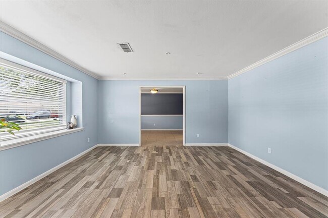 Building Photo - 427 Whitecap Dr