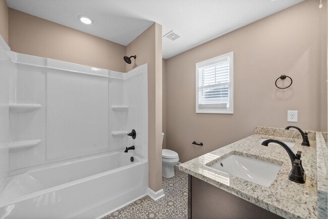 Building Photo - 3 Bedroom Home for Rent!