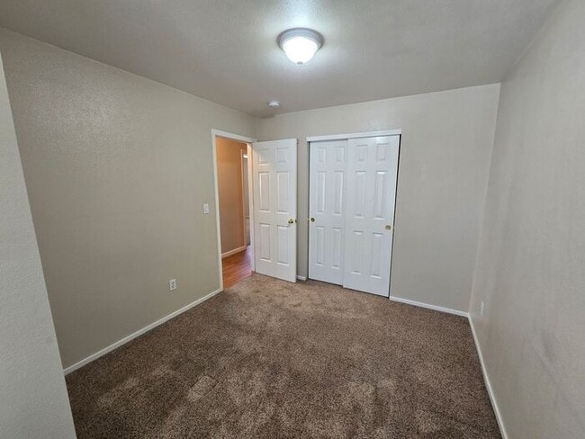 Building Photo - Charming 3 Bedroom, 2 Bath Home with Large...
