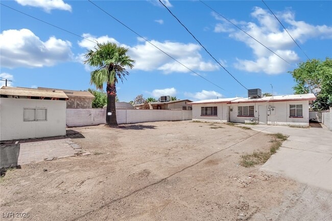 Building Photo - 2016 Linden Ave