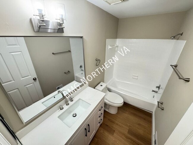 Building Photo - 9606 Scotch Haven Dr