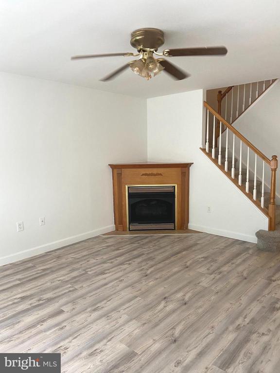 Building Photo - 10 Starboard Ct