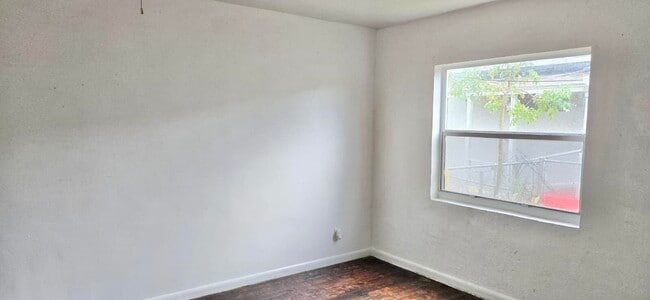 Building Photo - 2325 Johnson St