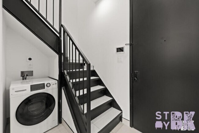 Building Photo - 2 bedroom in BROOKLYN NY 11207