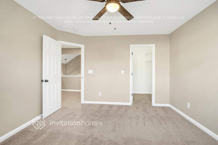 Building Photo - 2437 Lazy River Dr