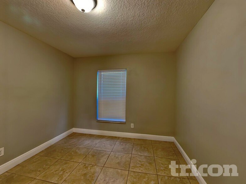 Building Photo - 6517 Seafairer Dr