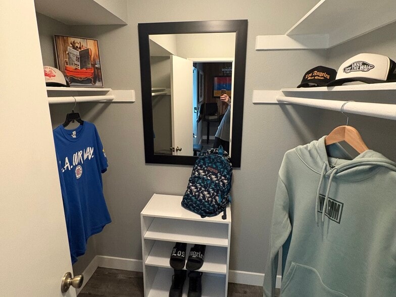 Bedroom Walk in closet - 18175 Andrea Cir N