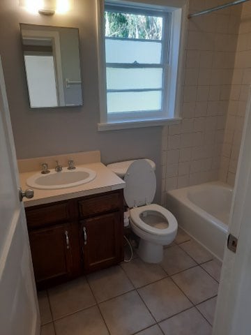 Building Photo - 2133 Hyde Park Rd