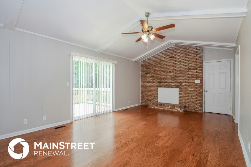 Building Photo - 2324 Pine Forest Dr