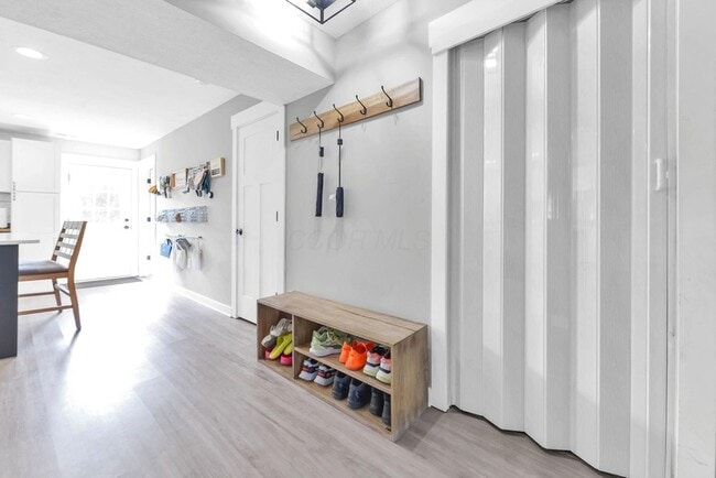 Building Photo - 1945 Woodcrest Rd