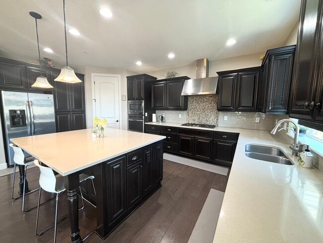 Building Photo - Beautiful 5 Bedroom with Den/Office and Large Bonus Room in Bethany Ridge!!!