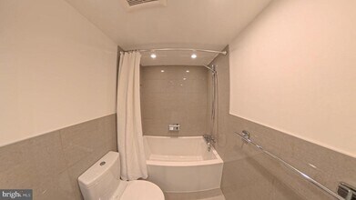 Building Photo - 1800 Old Meadow Rd