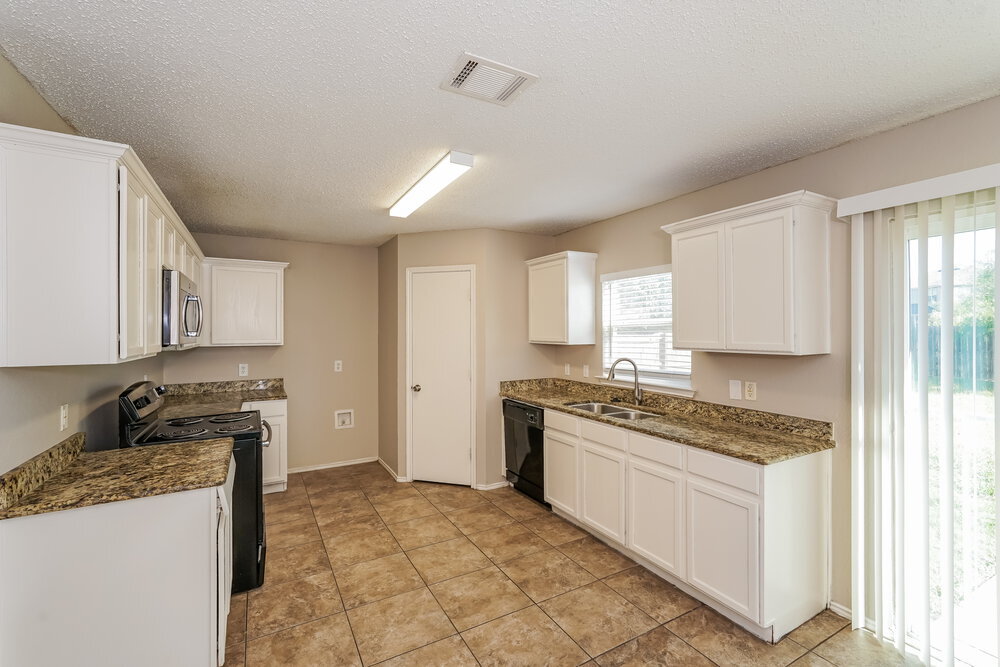 Building Photo - 7001 Baybridge Dr