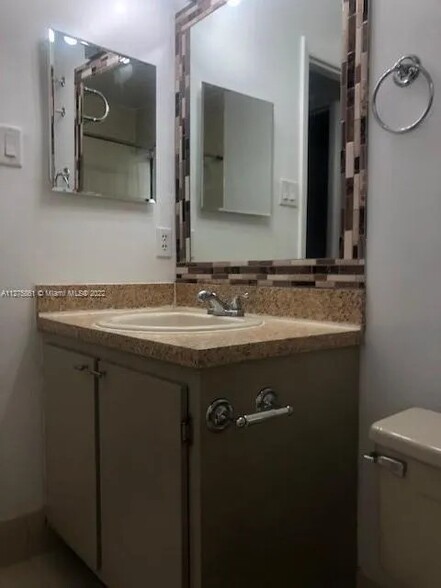 Hall bathroom - 2972 NW 67th Ct