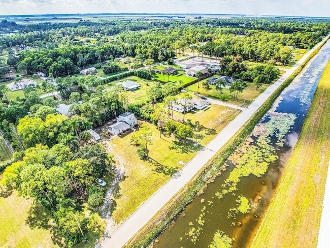 Building Photo - 17852 94th St N