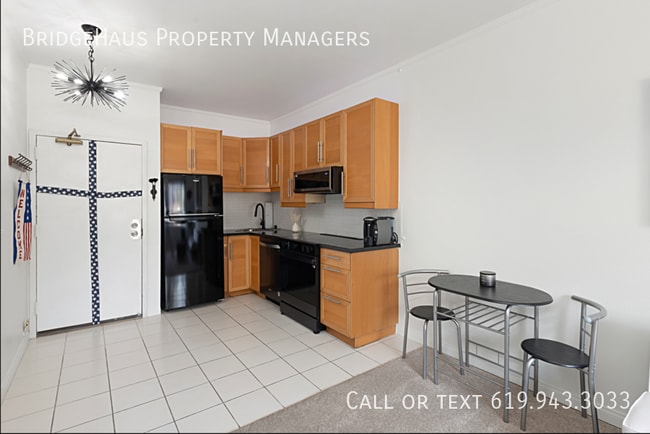 Building Photo - 2650 Broadway-212