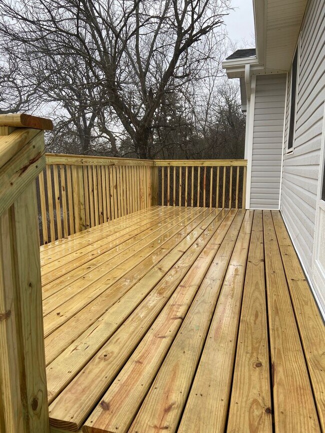 Building Photo - Single Family Home in Branson