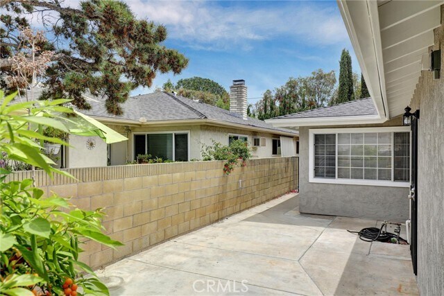 Building Photo - 404 E Glendale Dr