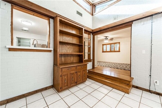 Building Photo - Updated White Rock Lake Area Duplex