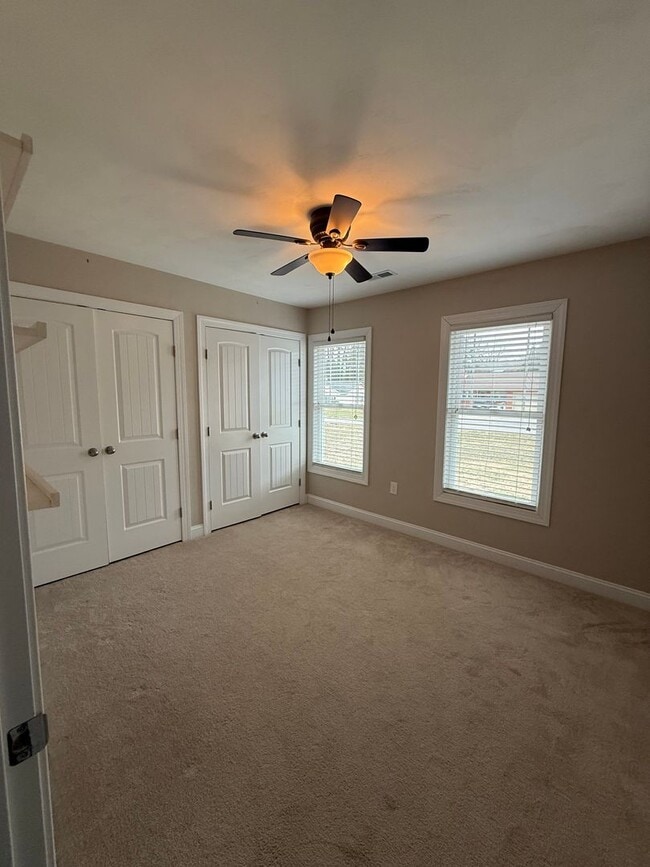 Building Photo - One Level 3 Bedroom 2 Bath Home in Hollins Area