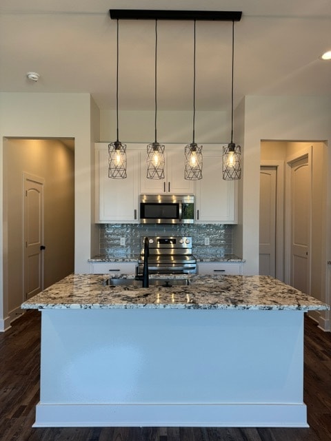 Building Photo - 3329 Skyview Dr