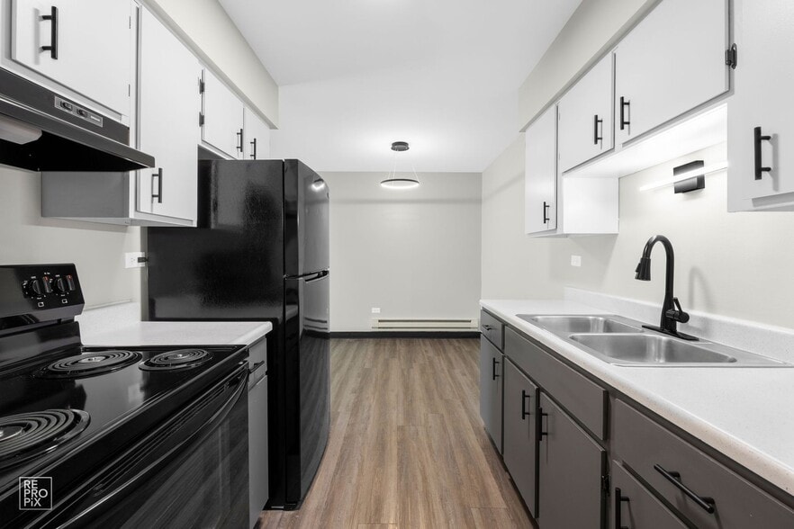 Primary Photo - Orchard Estates Apartments