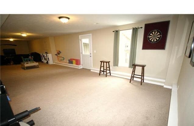 Building Photo - 4 bedroom, 3 bath Ranch Style Home