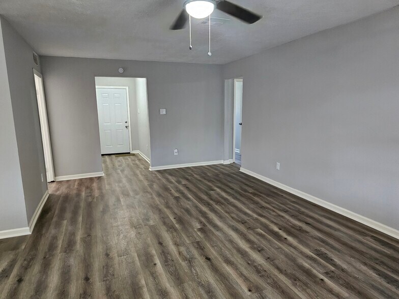 living room - 9806 Thrush St