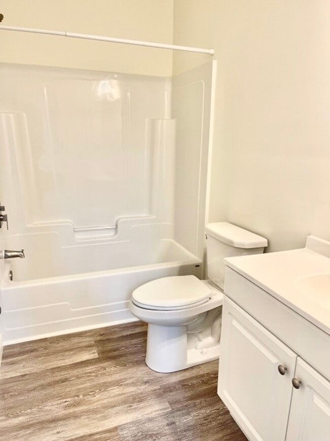 Building Photo - University Park Apartments