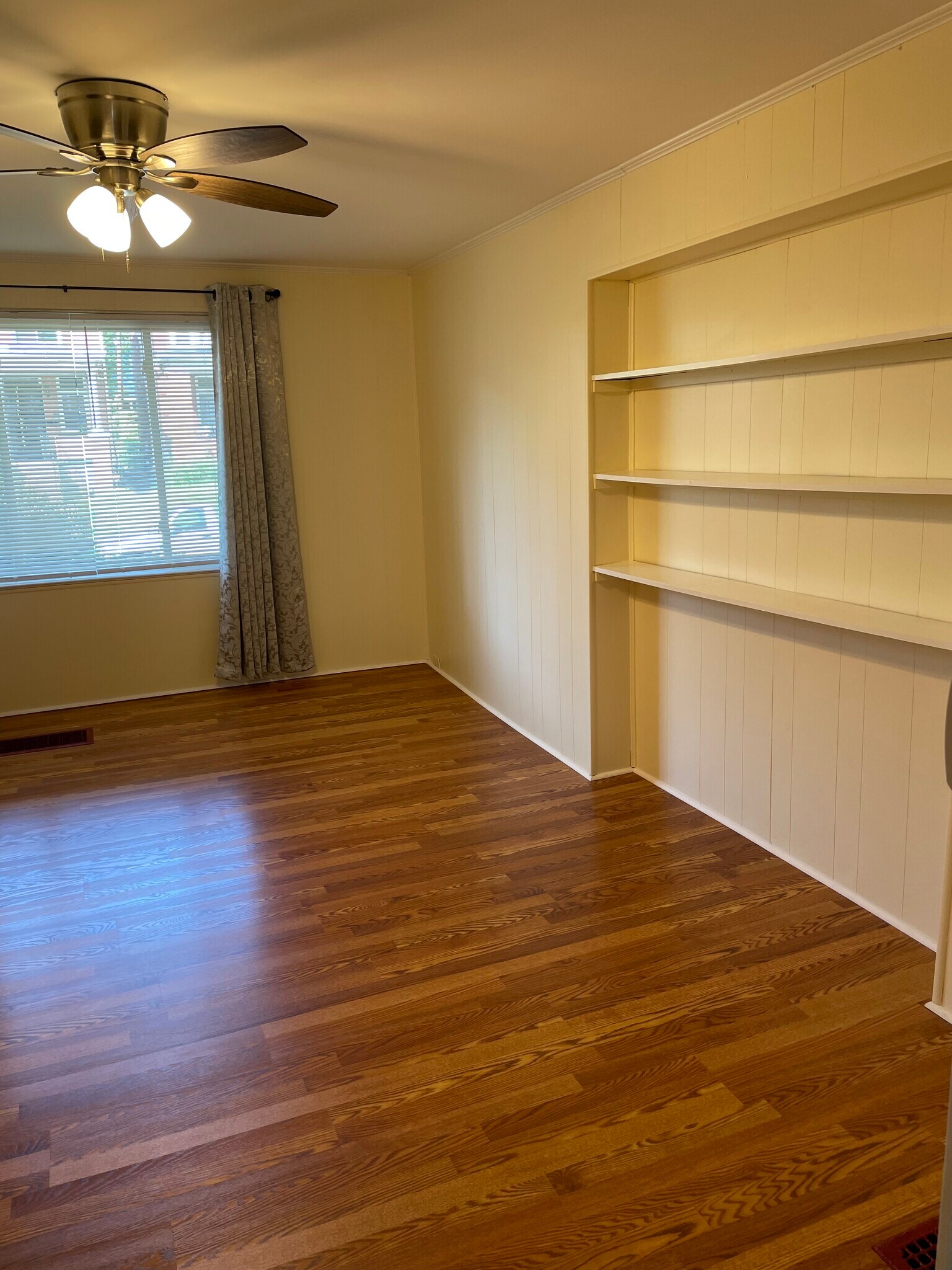 Bedroom - 5548 Avondale Pl