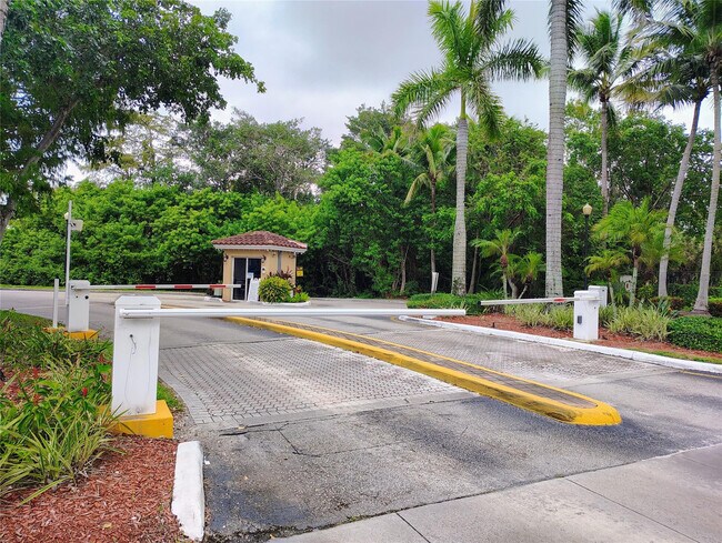 Building Photo - 5590 NW 61st St