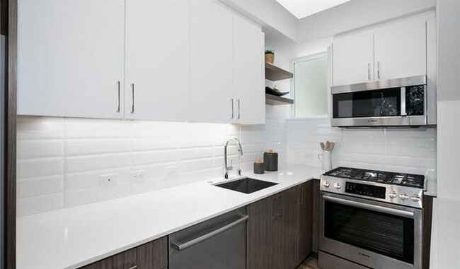 Building Photo - Magnolia Townhome