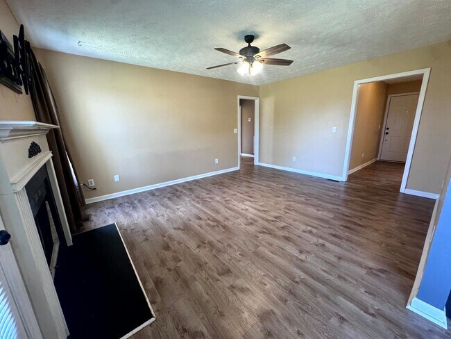 Building Photo - 109 Belle Boyd Dr