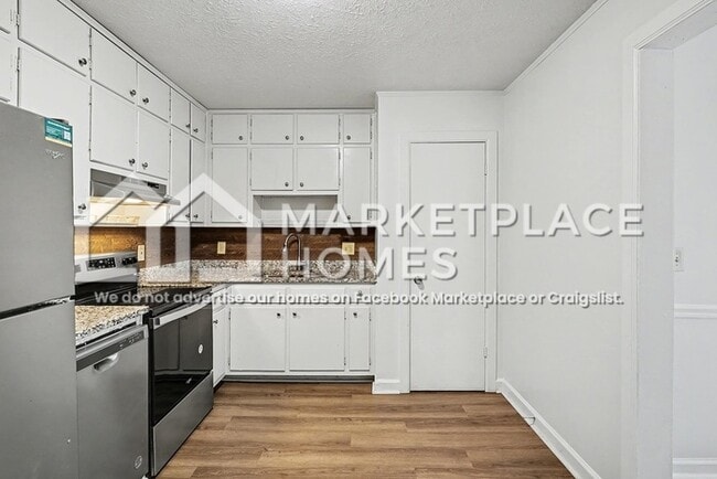 Building Photo - 4118 Ponderosa Dr SW