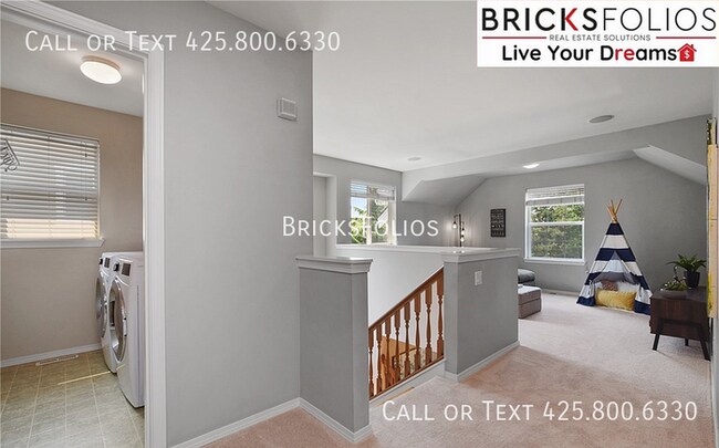 Building Photo - Welcoming Home in Bothell, Ideal for Relax...