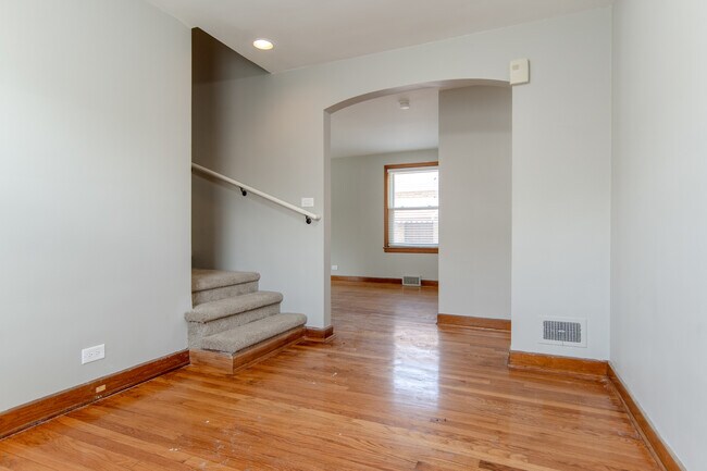 Building Photo - 301 Bohland Ave