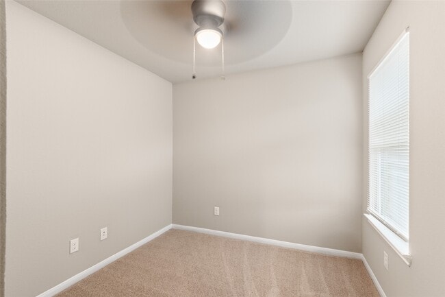 Building Photo - 16630 E Hammon